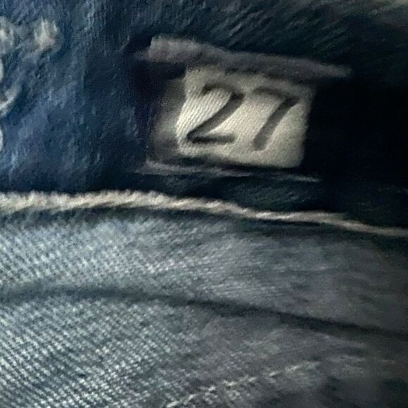 Miss Me denim brand size 27 boyfriend capri. Style # JB1026P4 Embellished - Picture 2 of 9